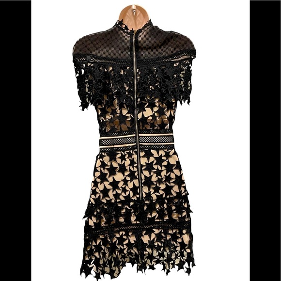 Star Cutout Dress - Picture 3 of 10